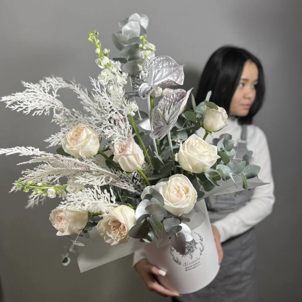 Коробка с цветами "Уайт"