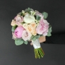 Букет невесты с розами и пионами