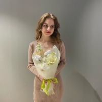 Букет с маттиолой и розой