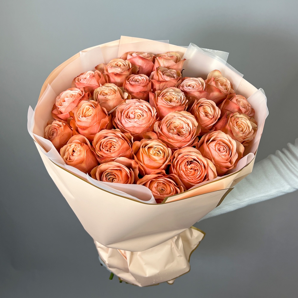 Букет из 25 роз с оформлением