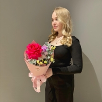 Мини букет с розой и эустомой