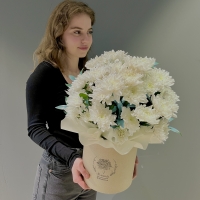 Композиция с кустовой хризантемой 